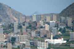 ال عمرو لبعوس ناطحات السحاب الحجرية