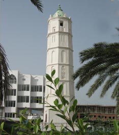  منارة عدن الشهيرة