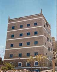  فرادة البناء اليافعي